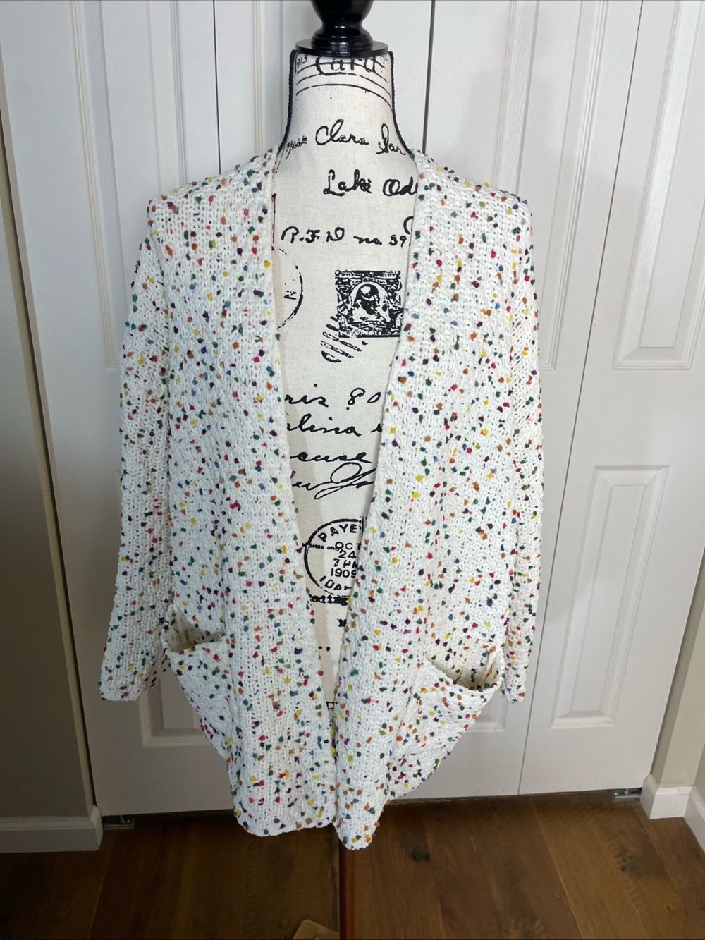 Moon & Madison Women's Oversized Confetti Long Sleeve Knit Chunky  Cardigan M